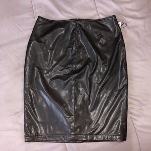 Elegant Black Leather Skirt